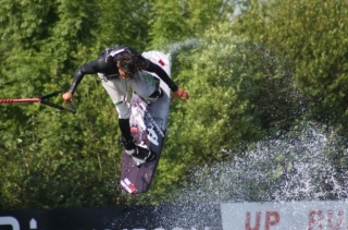 Wakeboard jumper